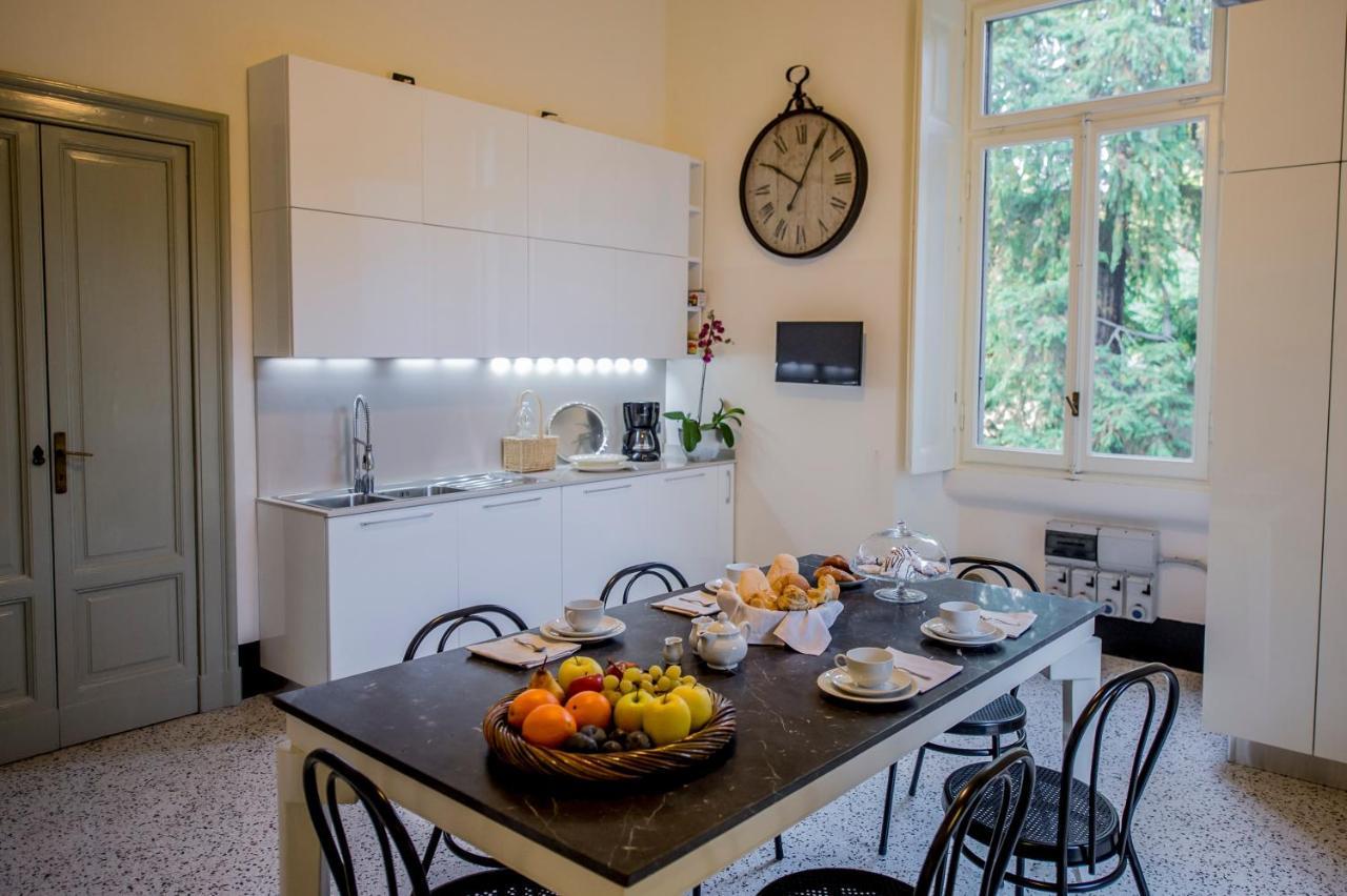Villa Confalonieri Mandello del Lario Rom bilde