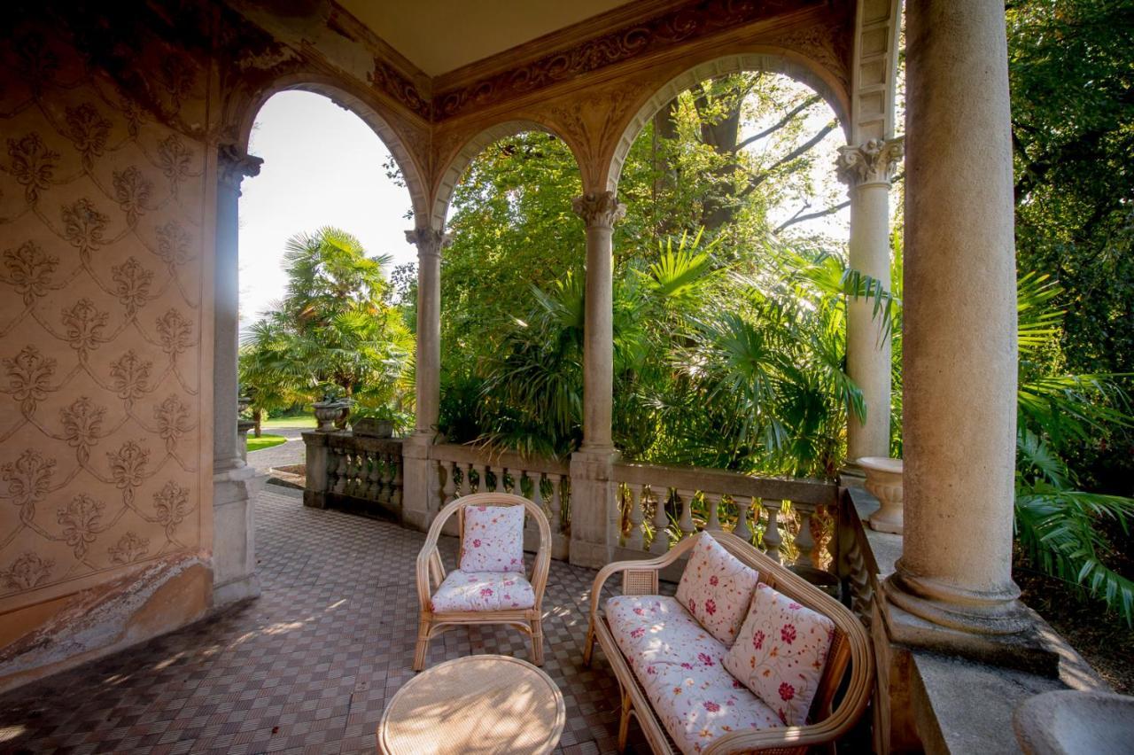 Villa Confalonieri Mandello del Lario Rom bilde